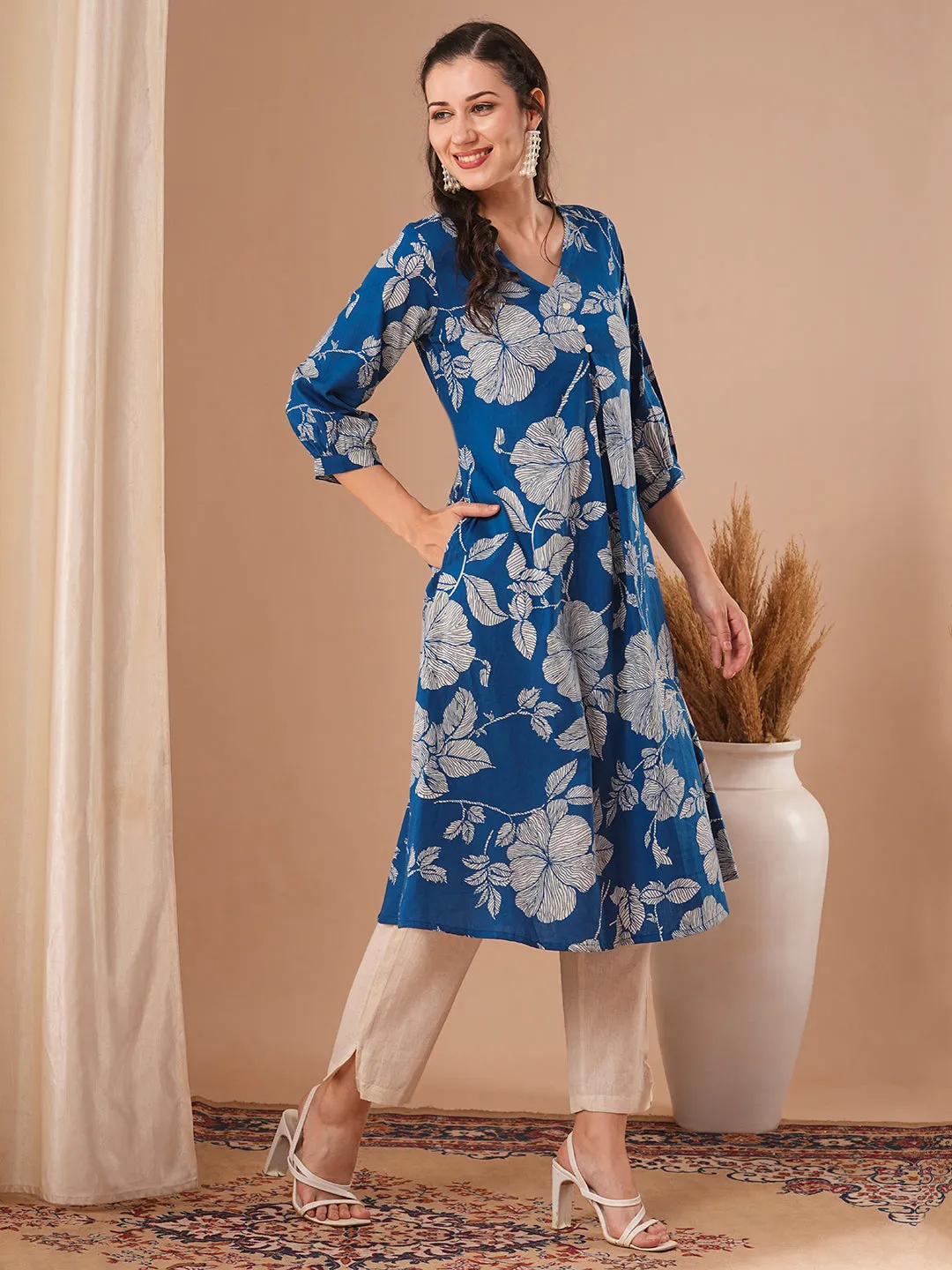 Abstract Floral Printed A-Line Cotton Flax Kurta with Pant - Blue