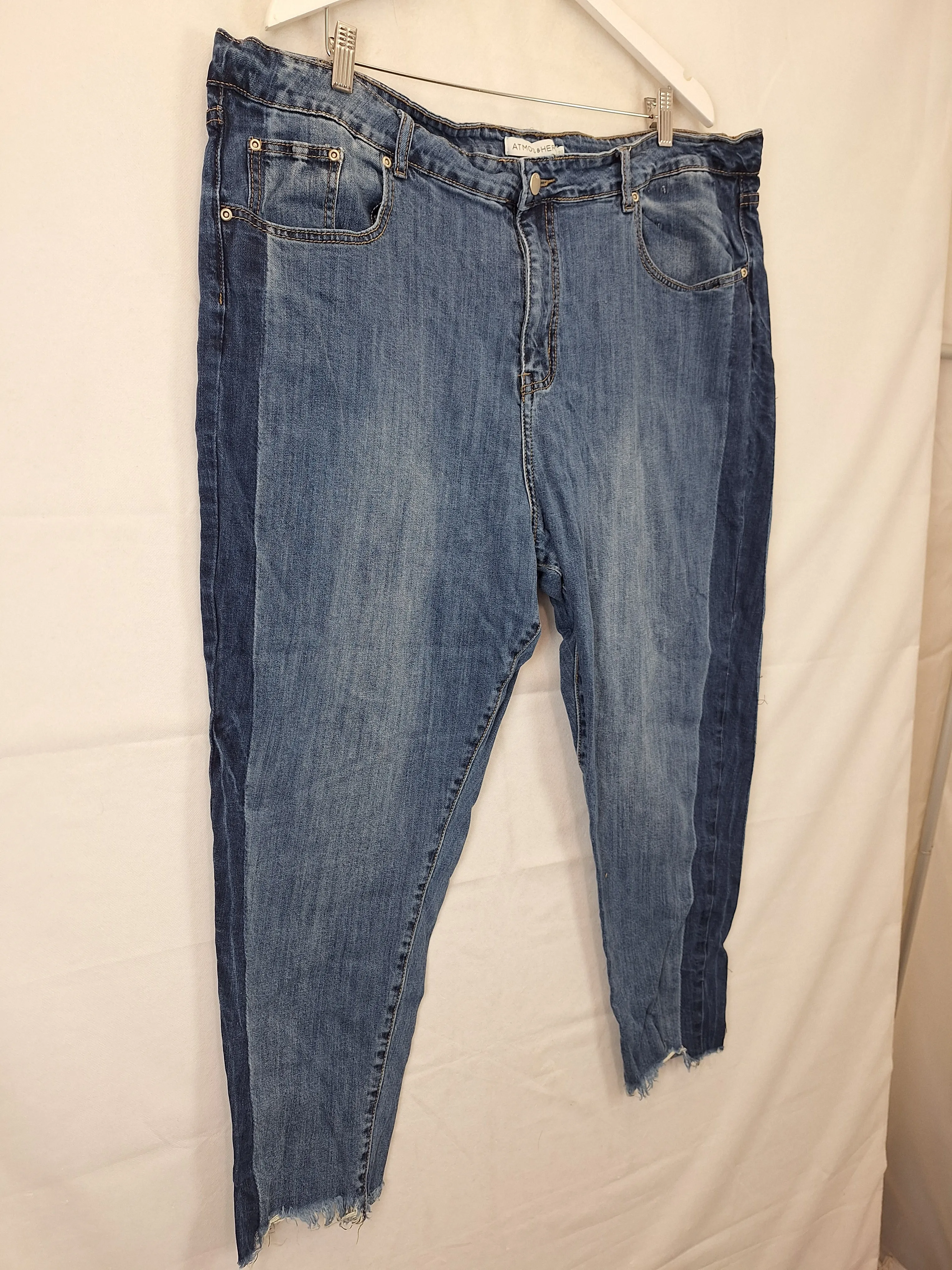 Atmos & Here Stylish Two Tone Raw Hem Jeans Size 26